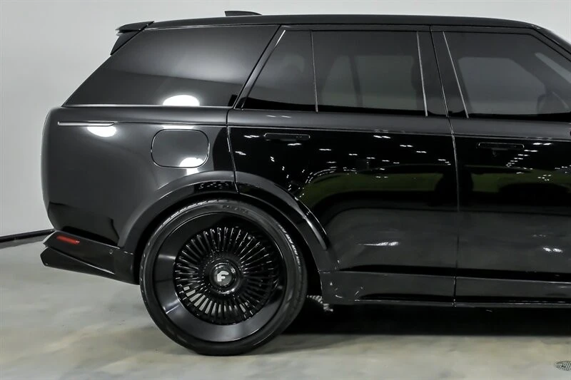 2023 Land Rover Range Rover L460 - Image 13 of 31