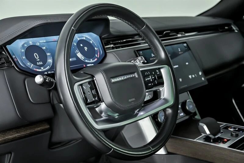 2023 Land Rover Range Rover L460 - Image 26 of 31
