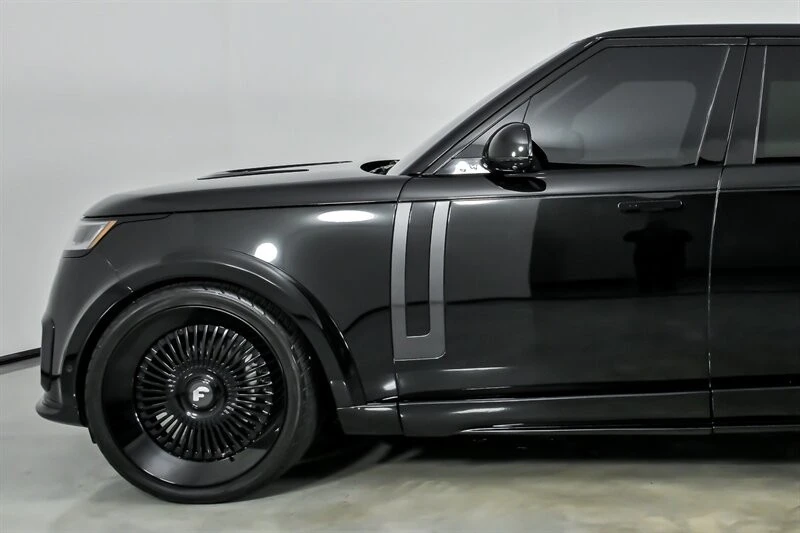 2023 Land Rover Range Rover L460 - Image 7 of 31
