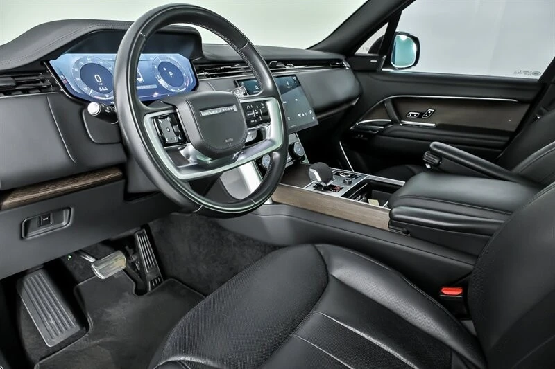 2023 Land Rover Range Rover L460 - Image 21 of 31