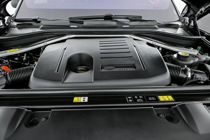 2023 Land Rover Range Rover L460 - Image 17 of 31