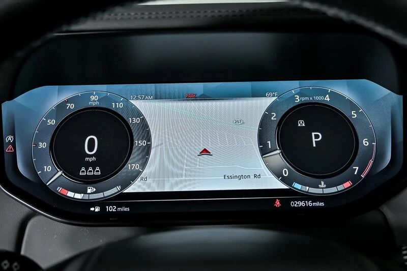 2023 Land Rover Range Rover L460 - Image 27 of 31