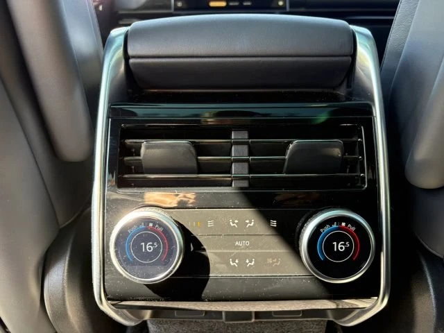2023 Land Rover Range Rover L460 - Image 12 of 15