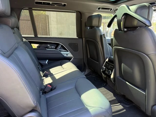 2023 Land Rover Range Rover L460 - Image 13 of 15