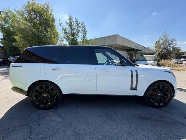 2023 Land Rover Range Rover L460 - Image 6 of 15
