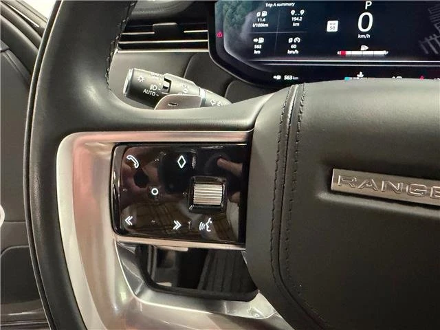 2023 Land Rover Range Rover L460 - Image 17 of 20