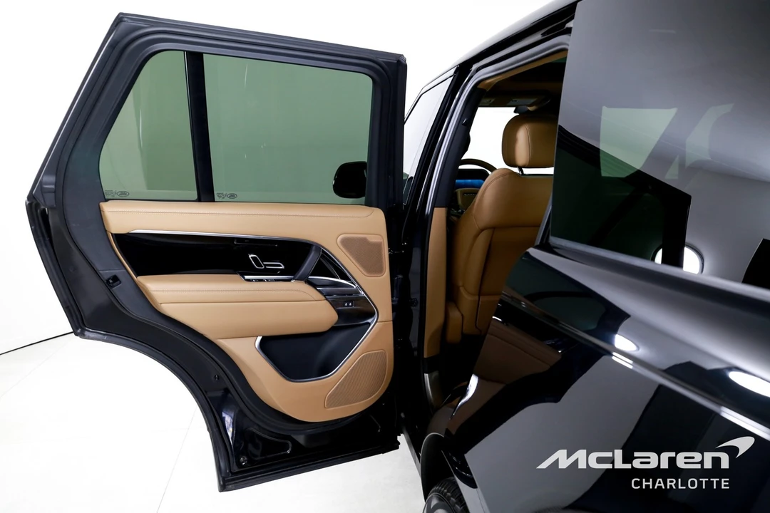 2023 Land Rover Range Rover L460 - Image 17 of 21
