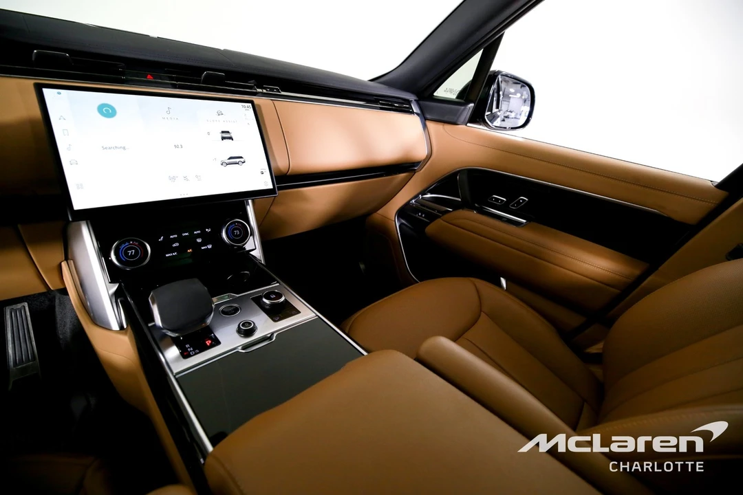 2023 Land Rover Range Rover L460 - Image 15 of 21