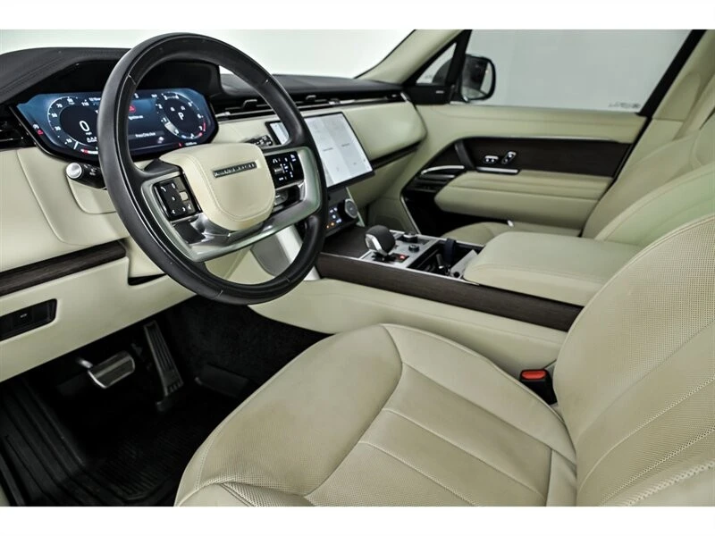 2023 Land Rover Range Rover L460 - Image 16 of 30