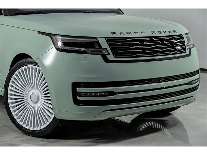 2023 Land Rover Range Rover L460 - Image 2 of 30