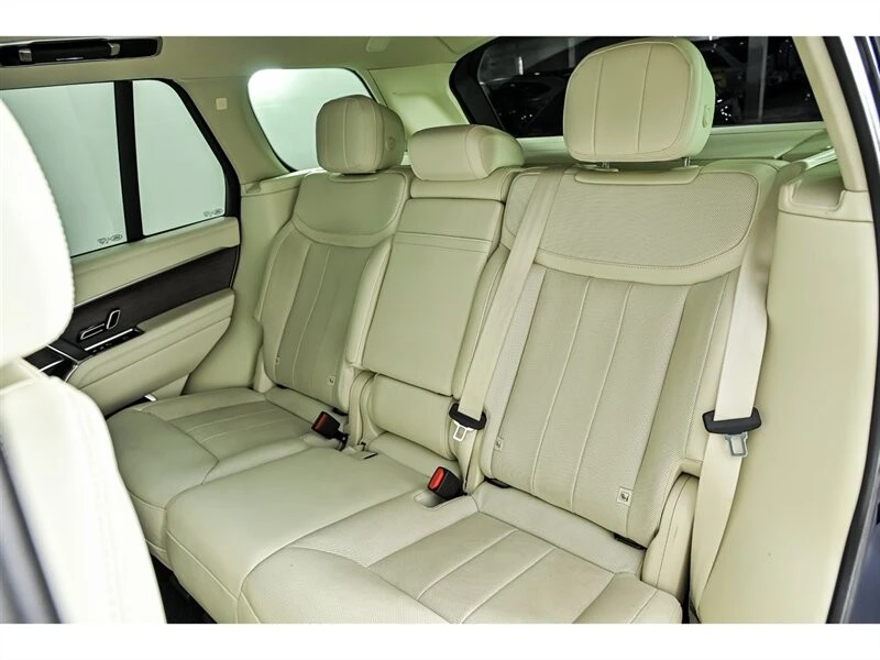 2023 Land Rover Range Rover L460 - Image 20 of 30