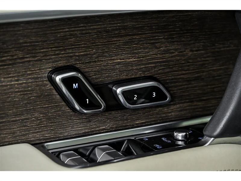 2023 Land Rover Range Rover L460 - Image 14 of 30