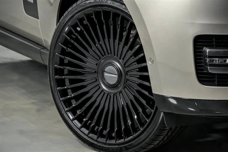 2023 Land Rover Range Rover L460 - Image 4 of 21