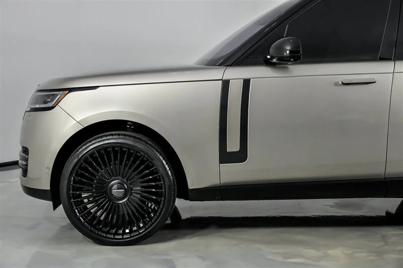 2023 Land Rover Range Rover L460 - Image 7 of 21