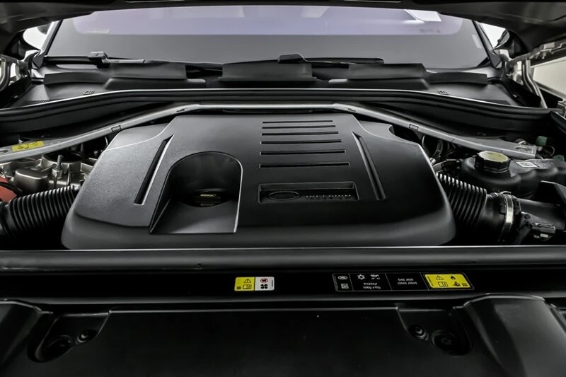 2023 Land Rover Range Rover L460 - Image 17 of 21