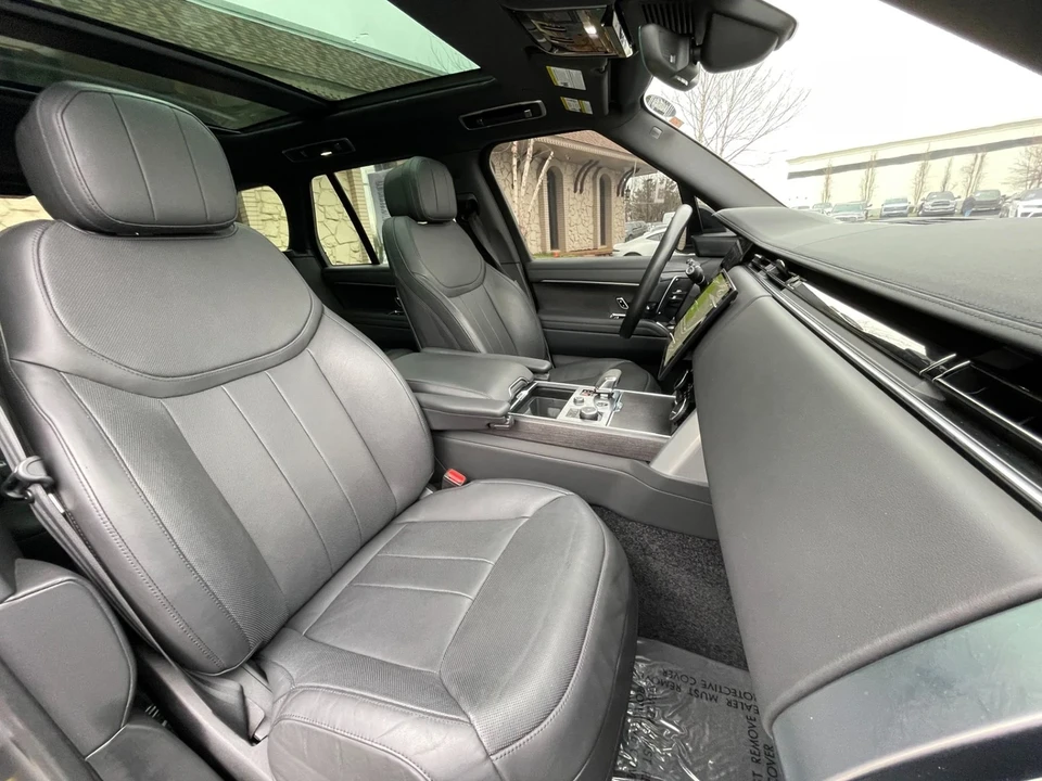 2023 Land Rover Range Rover L460 - Image 14 of 21