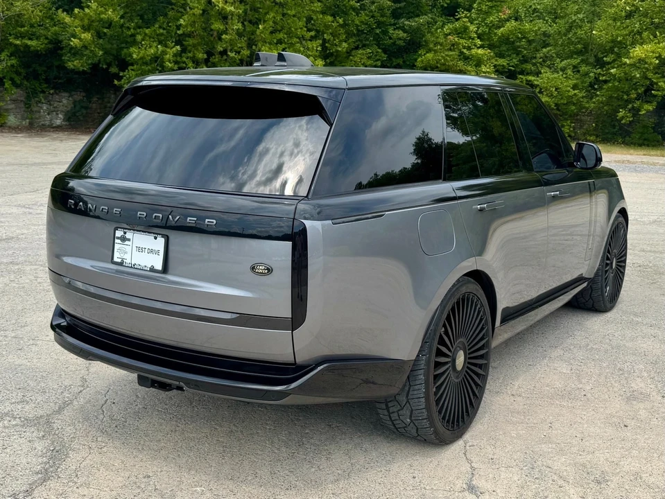 2023 Land Rover Range Rover L460 - Image 3 of 21