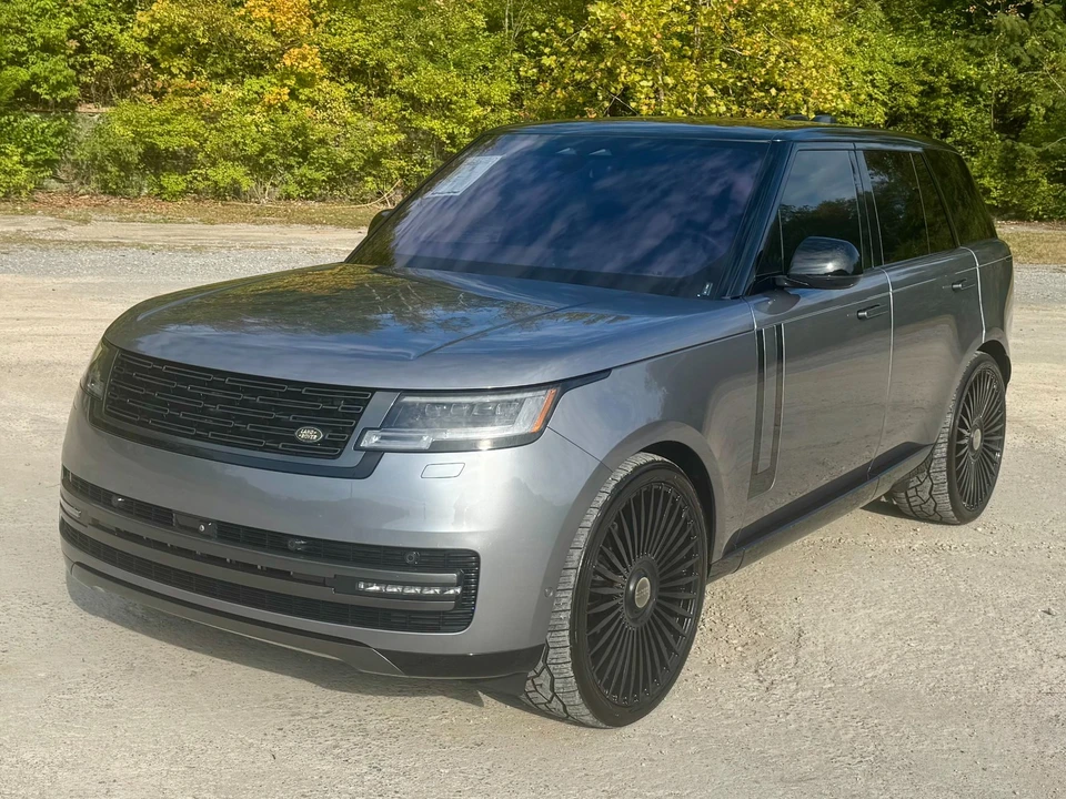 2023 Land Rover Range Rover L460 - Image 2 of 31