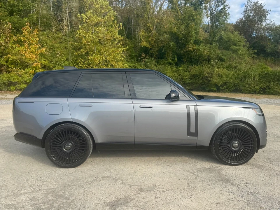 2023 Land Rover - Image 8 of 31