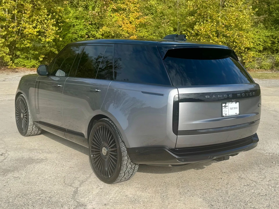 2023 Land Rover Range Rover L460 - Image 4 of 31