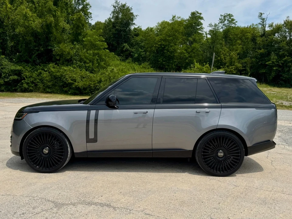 2023 Land Rover Range Rover L460 - Image 8 of 21