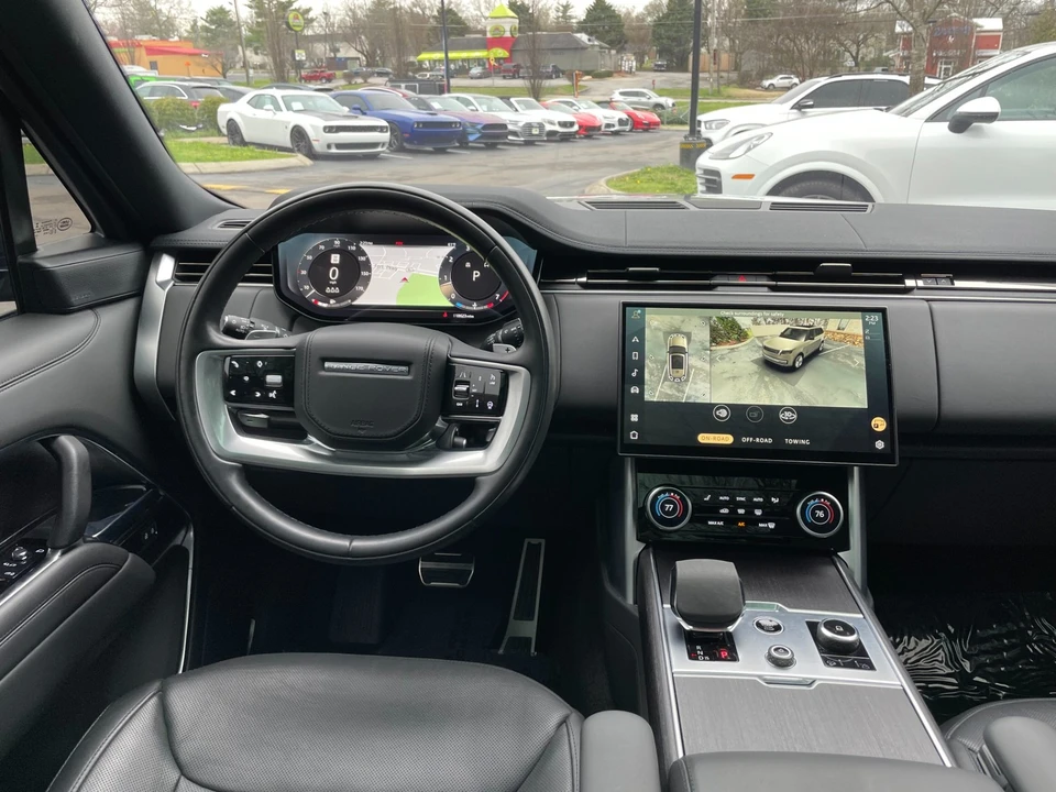 2023 Land Rover Range Rover L460 - Image 23 of 31