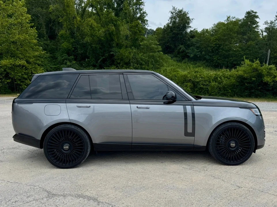 2023 Land Rover Range Rover L460 - Image 7 of 21