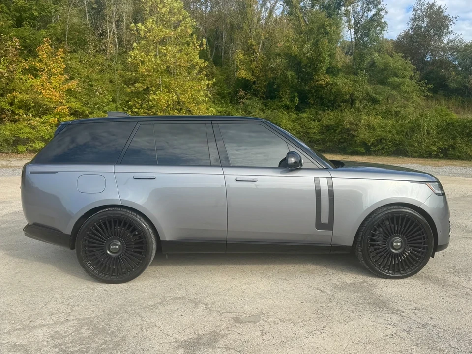 2023 Land Rover Range Rover L460 - Image 8 of 21