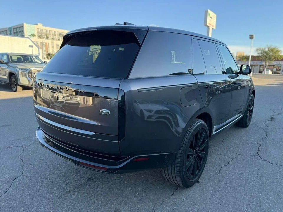 2023 Land Rover Range Rover L460 - Image 4 of 21