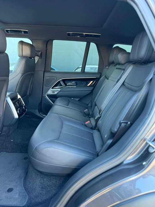 2023 Land Rover Range Rover L460 - Image 8 of 21