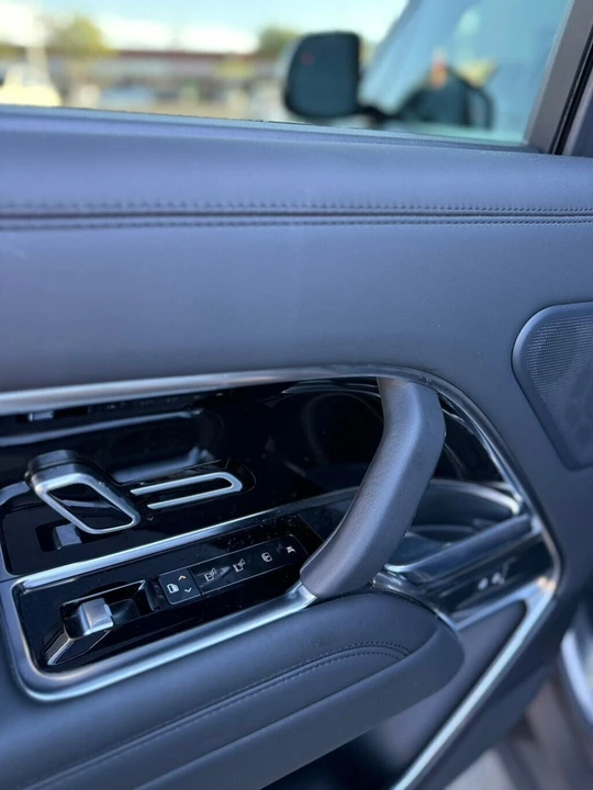 2023 Land Rover Range Rover L460 - Image 19 of 21