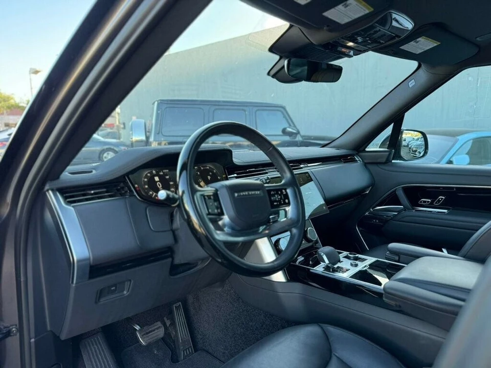 2023 Land Rover Range Rover L460 - Image 9 of 21
