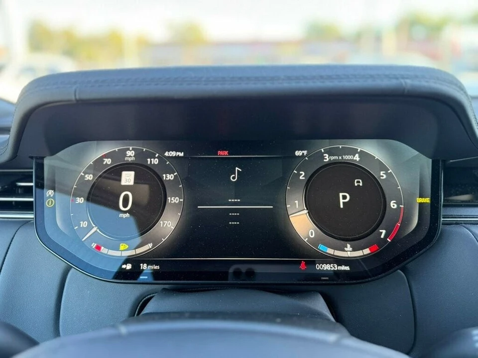 2023 Land Rover Range Rover L460 - Image 13 of 21