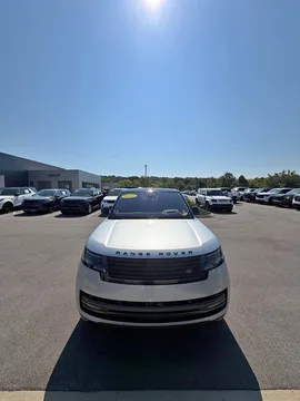 2023 Land Rover Range Rover P400 SE Sport Utility 4D