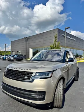 2023 Land Rover Range Rover P400 SE Sport Utility 4D
