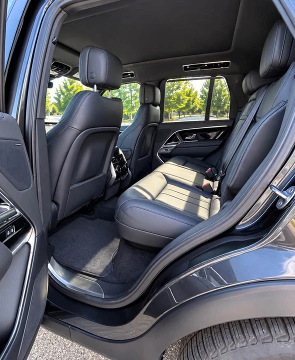 2023 Land Rover Range Rover L460 - Image 4 of 4