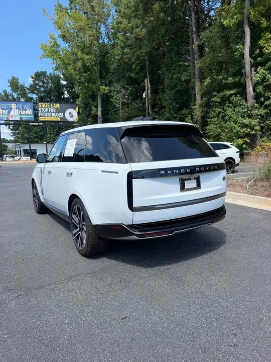 2023 Land Rover Range Rover L460 - Image 4 of 7