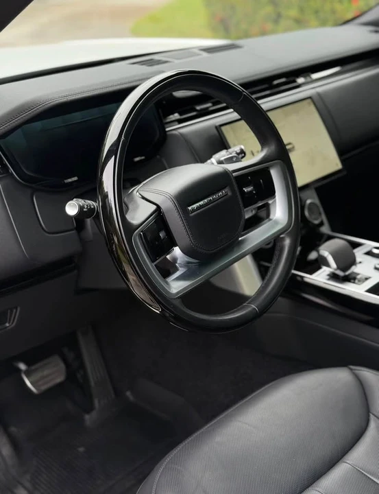 2023 Land Rover Range Rover L460 - Image 8 of 19