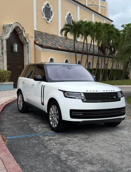 2023 Land Rover Range Rover L460 - Image 3 of 19