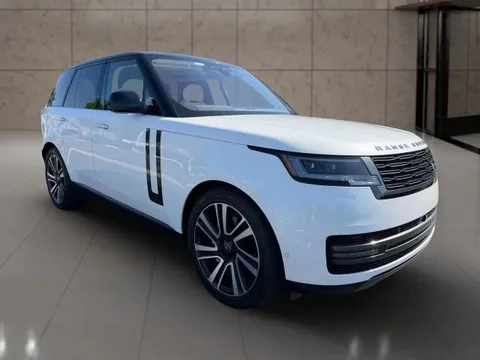 2023 Land Rover Range Rover P400 SE Sport Utility 4D