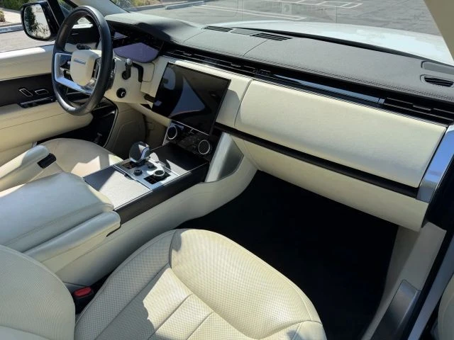 2023 Land Rover Range Rover L460 - Image 12 of 19