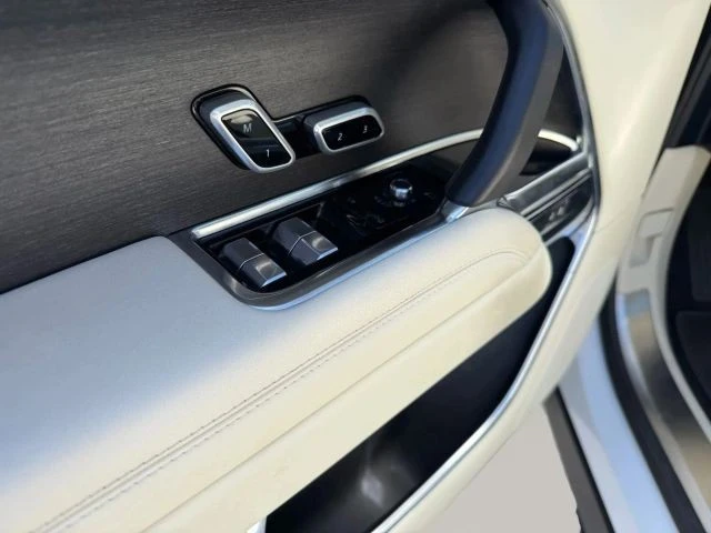 2023 Land Rover Range Rover L460 - Image 14 of 19