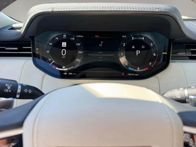 2023 Land Rover Range Rover L460 - Image 17 of 19