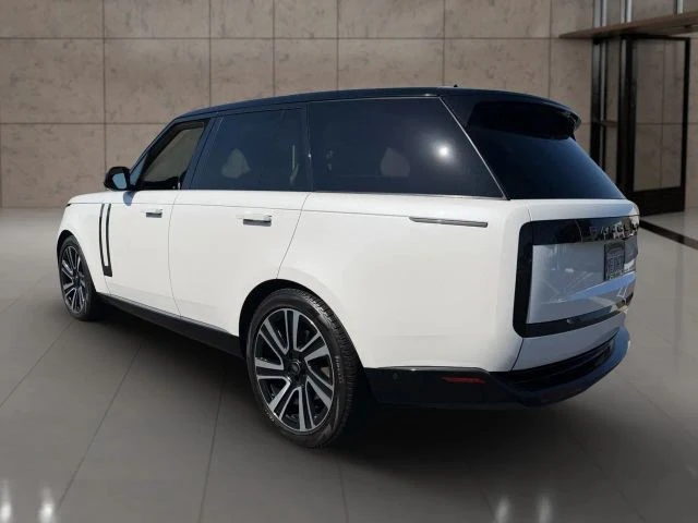 2023 Land Rover Range Rover L460 - Image 5 of 19
