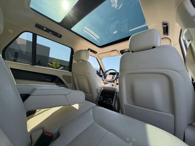 2023 Land Rover Range Rover L460 - Image 10 of 19