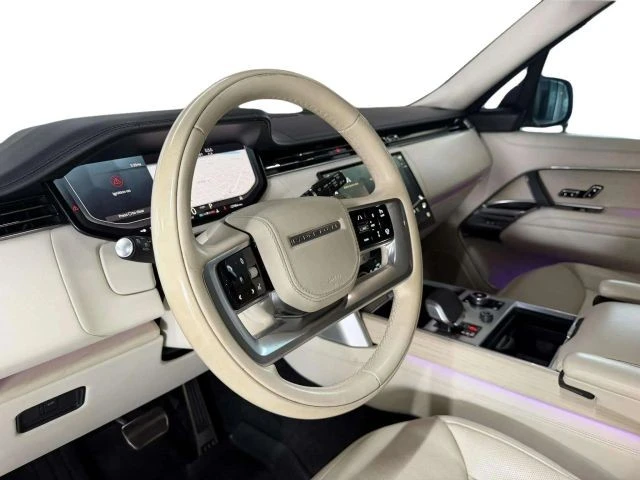 2023 Land Rover Range Rover L460 - Image 25 of 31