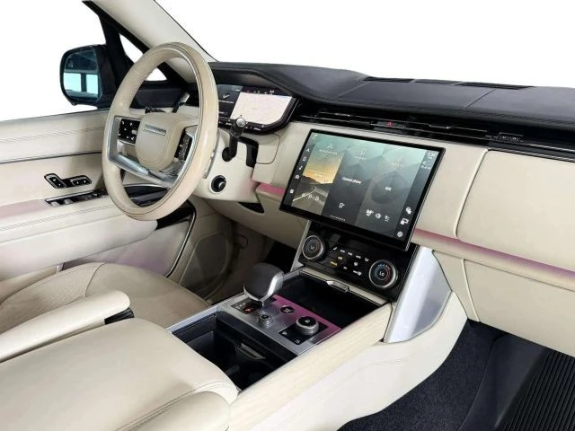 2023 Land Rover Range Rover L460 - Image 14 of 31