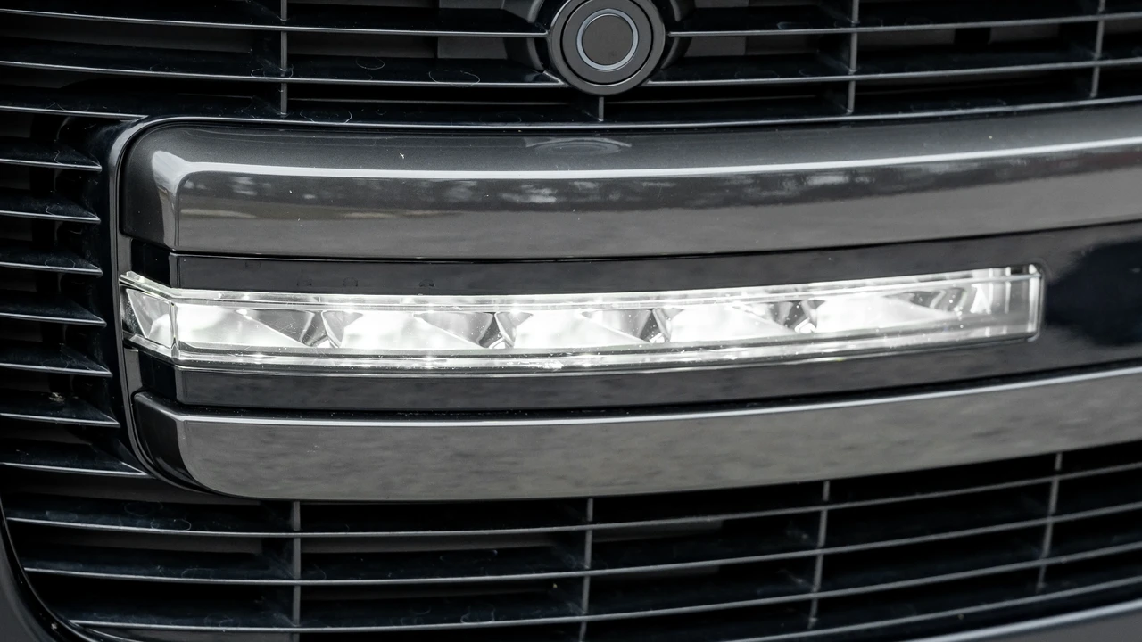 2023 Land Rover Range Rover L460 - Image 13 of 31