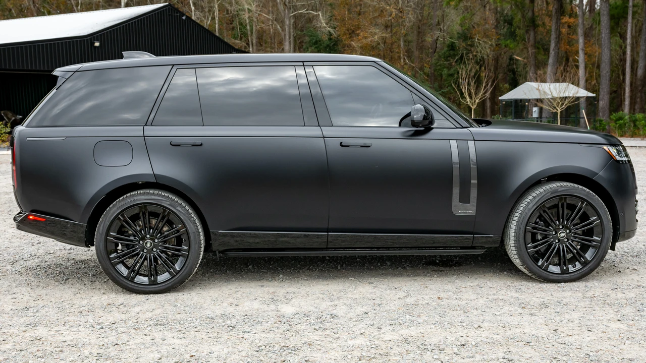 2023 Land Rover Range Rover L460 - Image 6 of 31