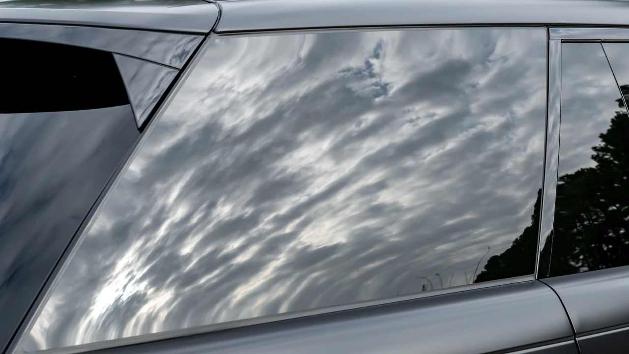 2023 Land Rover Range Rover L460 - Image 27 of 31